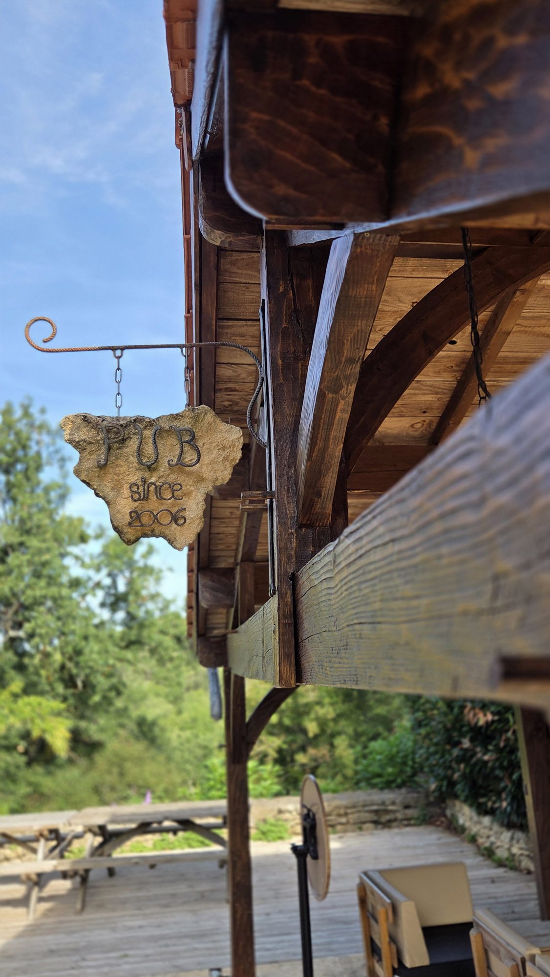 enseigne pub restaurant exterieur the black duck perigord