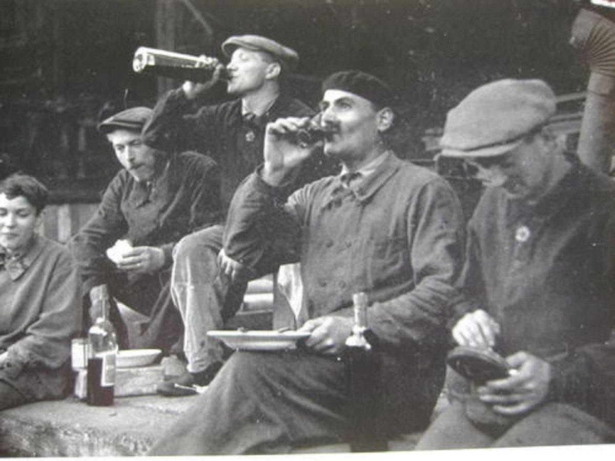 photographie historique pub irlandais black duck perigord noir